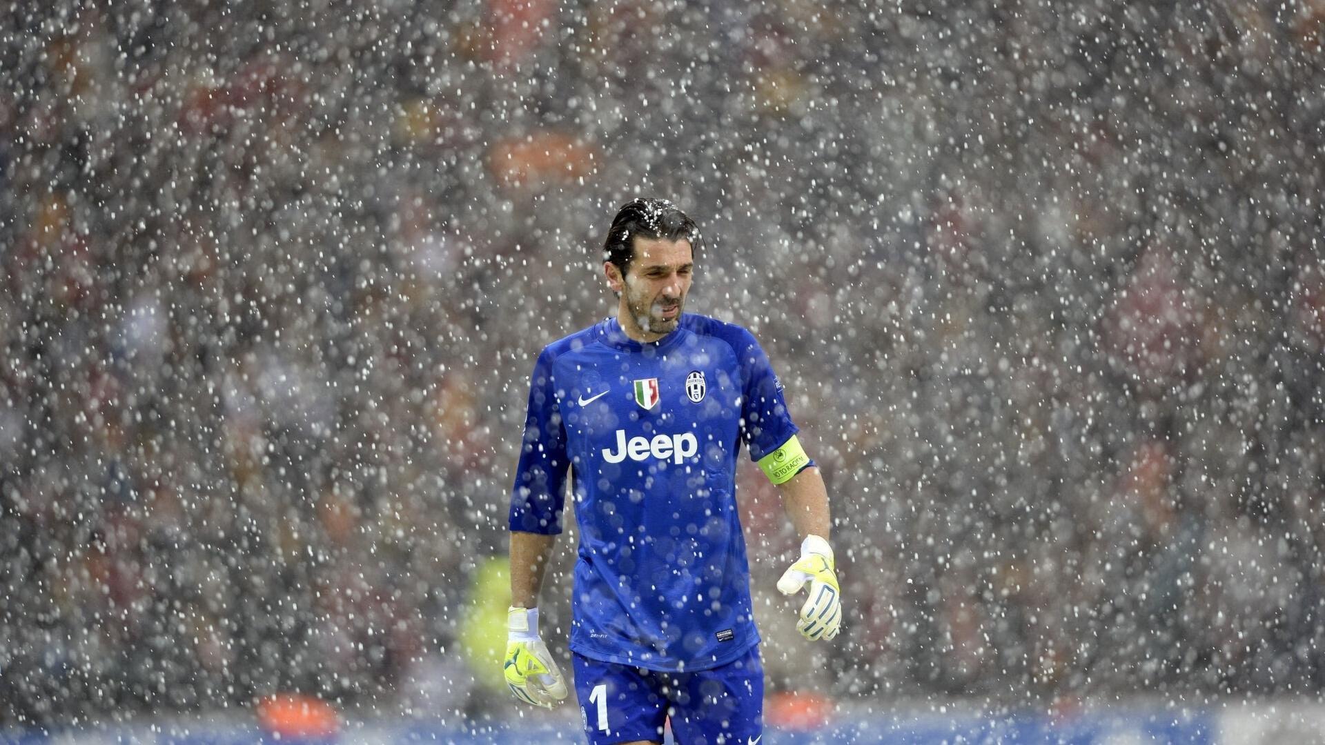 中国游泳队闪耀世锦赛 新星崛起老将坚守 巴黎奥运前景可期