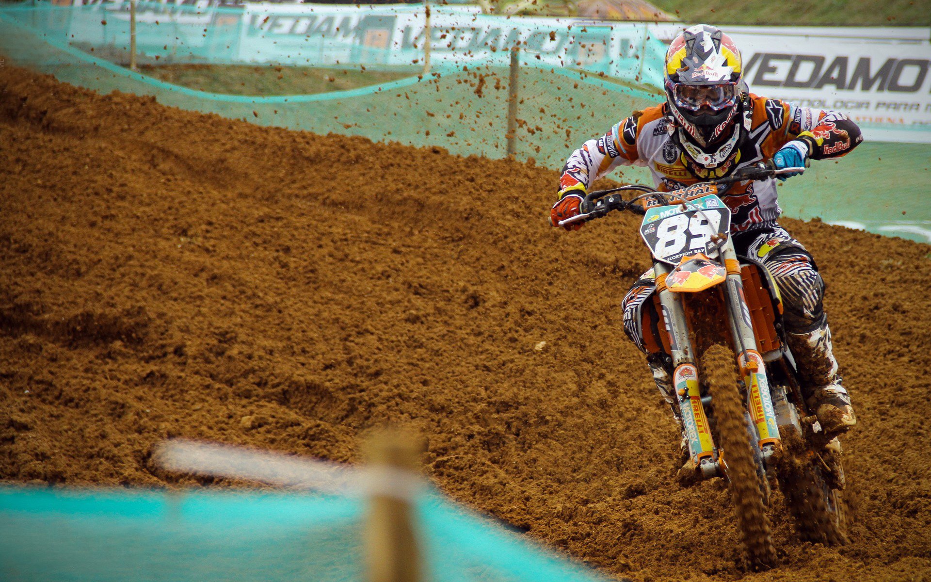 雪橇世锦赛激战正酣，德国队强势领跑，新秀黑马惊艳亮相