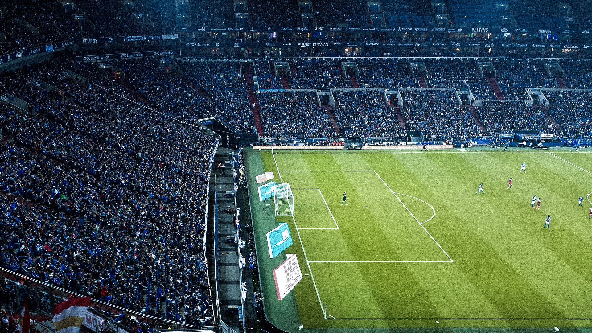 皇家马德里主场大胜巴塞罗那,西甲争冠形势再起波澜